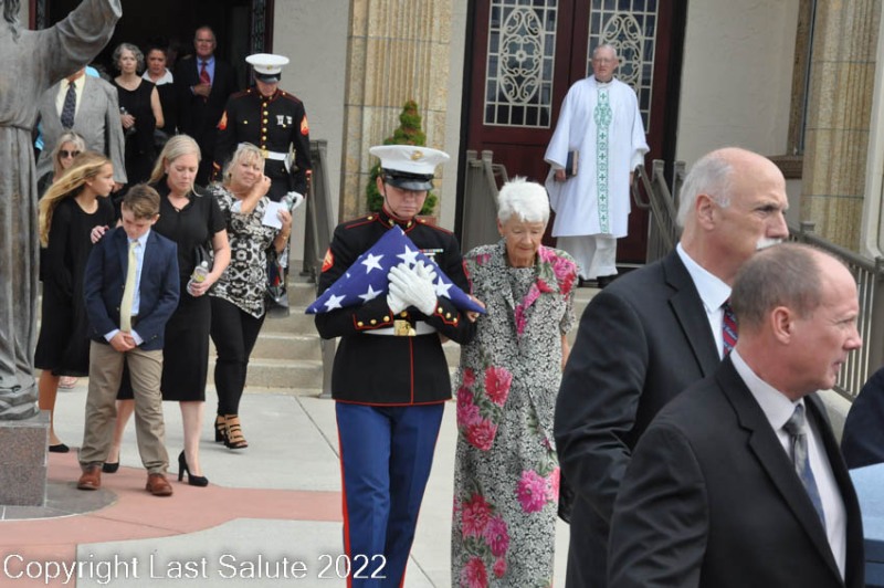 Last-Salute-military-funeral-honor-guard-0293