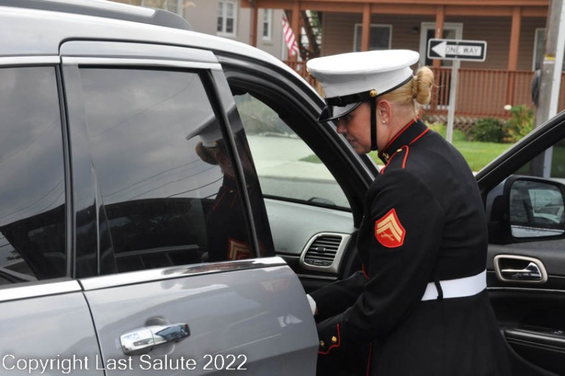 Last-Salute-military-funeral-honor-guard-0300