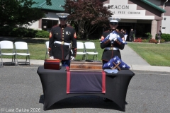 Last-Salute-military-funeral-guard-9