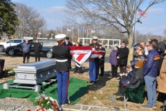 Last-Salute-military-funeral-guard-87