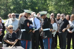 Last-Salute-military-funeral-guard-135