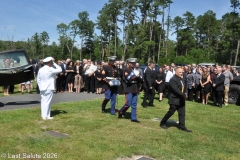 Last-Salute-military-funeral-guard-17