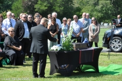 Last-Salute-military-funeral-guard-37