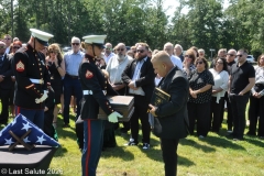 Last-Salute-military-funeral-guard-63