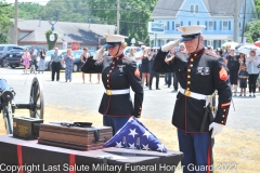 Last-Salute-Military-Funeral-Honor-Guard-68