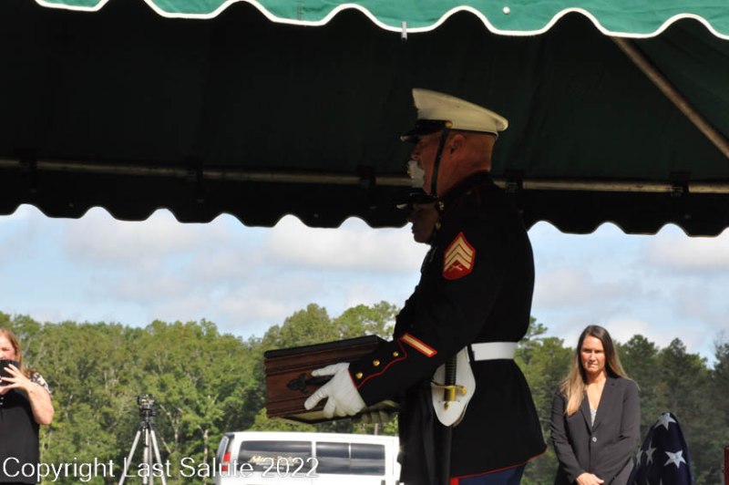 Last-Salute-military-funeral-honor-guard-0043