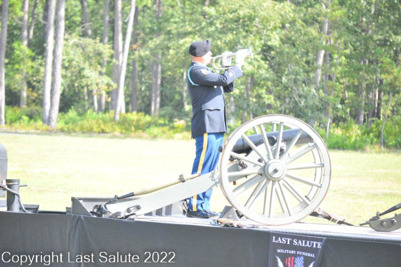 Last-Salute-military-funeral-honor-guard-7158