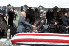 Last-Salute-military-funeral-guard-131