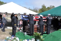 Last-Salute-military-funeral-guard-172