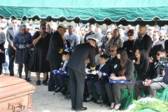 Last-Salute-military-funeral-guard-210