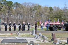 Last-Salute-military-funeral-guard-74