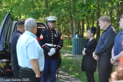 Last-Salute-military-funeral-guard-10