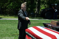 Last-Salute-military-funeral-guard-26