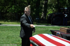 Last-Salute-military-funeral-guard-28