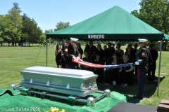 Last-Salute-military-funeral-guard-87