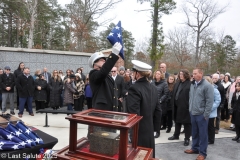 Last-Salute-military-funeral-guard-117