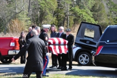 Last-Salute-military-funeral-guard-13