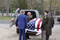 Last-Salute-military-funeral-guard-12
