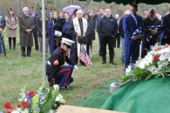 Last-Salute-military-funeral-guard-174