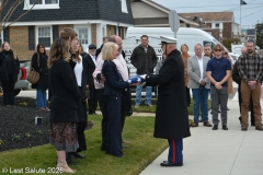 Last-Salute-military-funeral-guard-5973