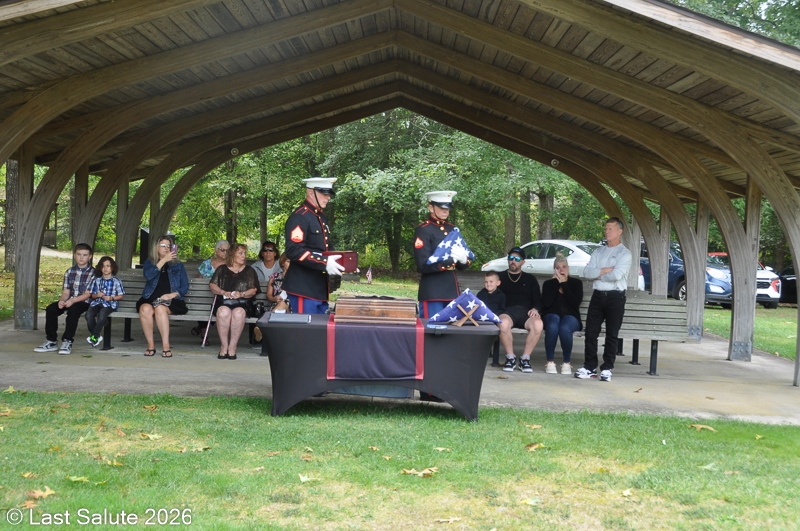 Last-Salute-military-funeral-guard-10