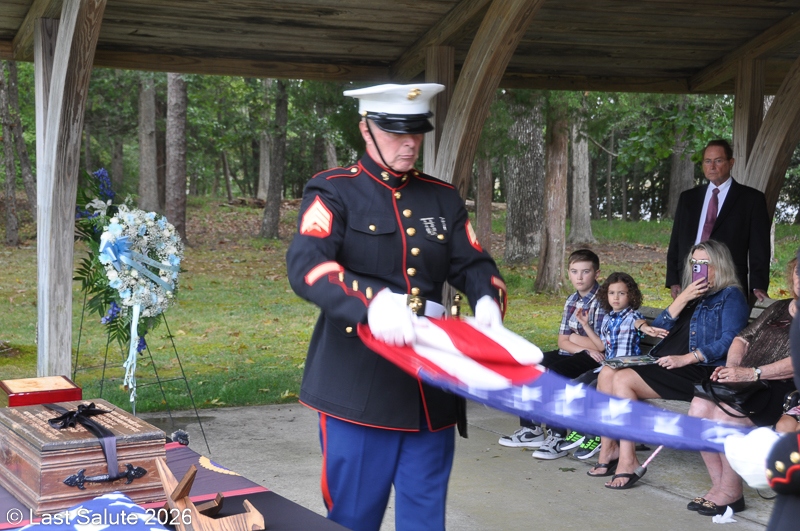 Last-Salute-military-funeral-guard-101