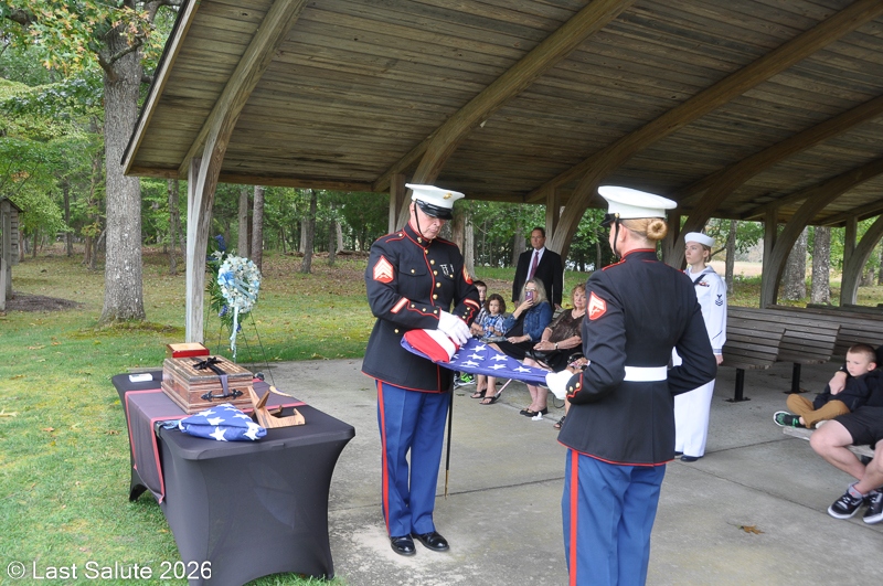 Last-Salute-military-funeral-guard-105