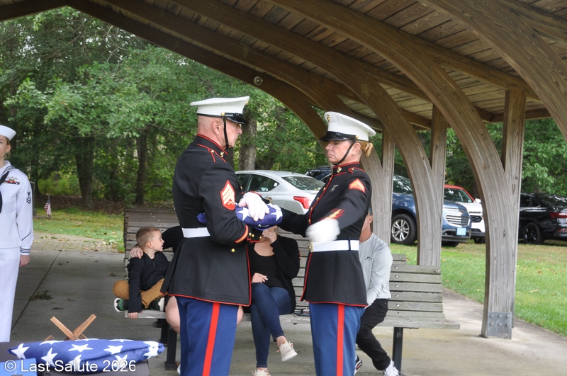 Last-Salute-military-funeral-guard-109