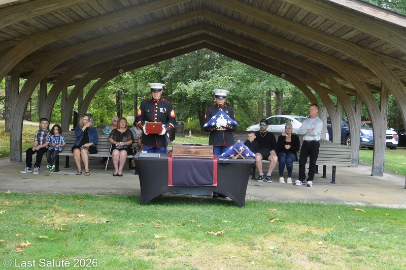 Last-Salute-military-funeral-guard-11