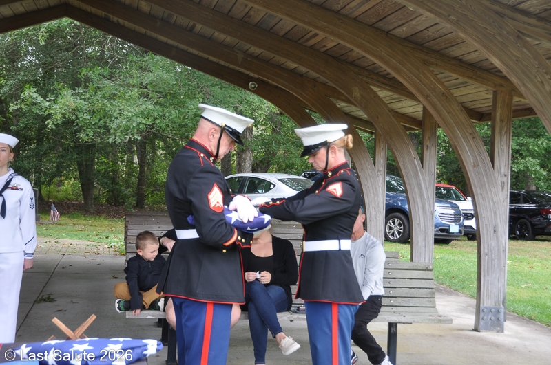 Last-Salute-military-funeral-guard-111