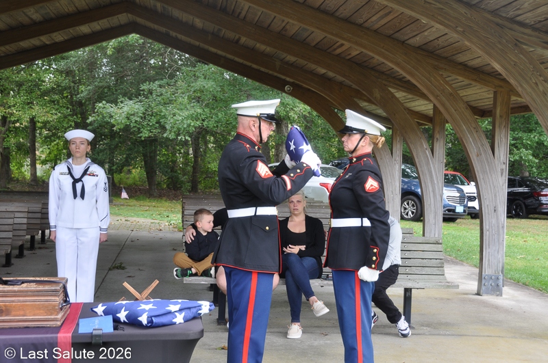 Last-Salute-military-funeral-guard-119