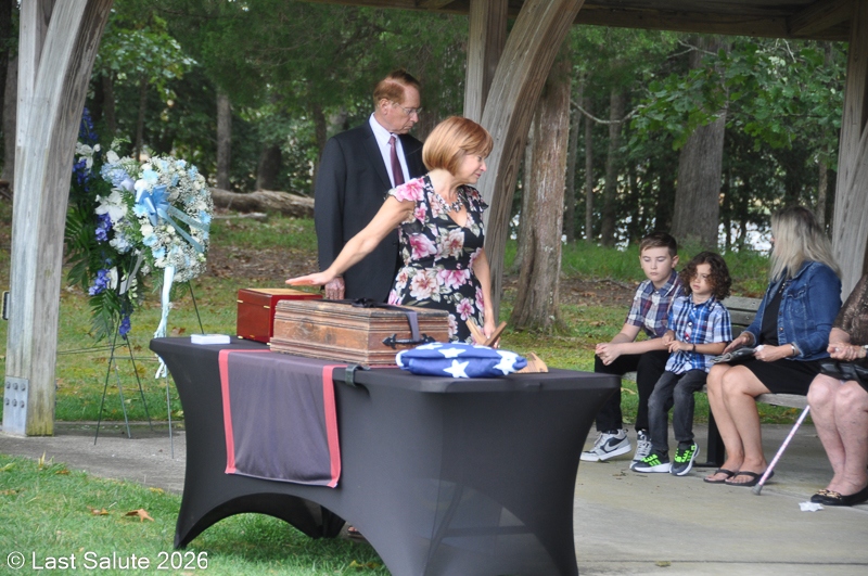 Last-Salute-military-funeral-guard-134