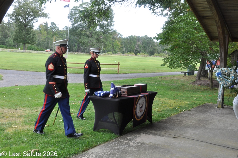 Last-Salute-military-funeral-guard-24