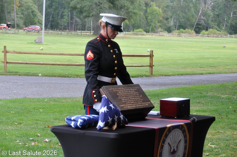 Last-Salute-military-funeral-guard-27
