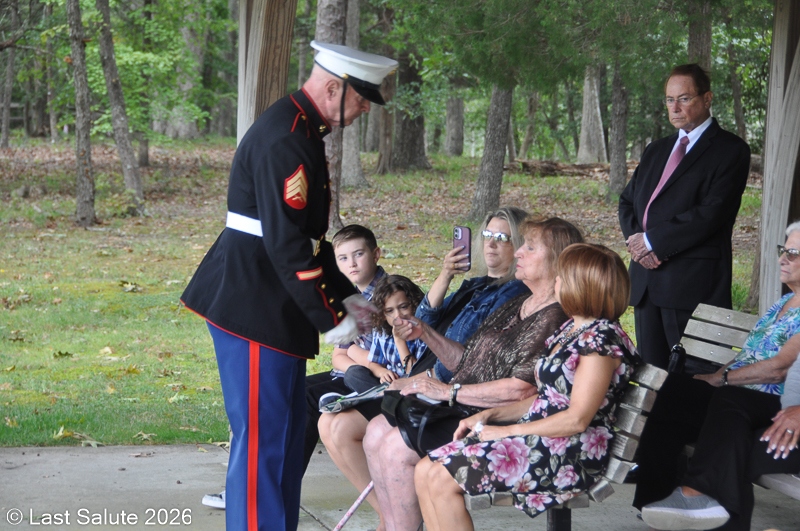 Last-Salute-military-funeral-guard-36