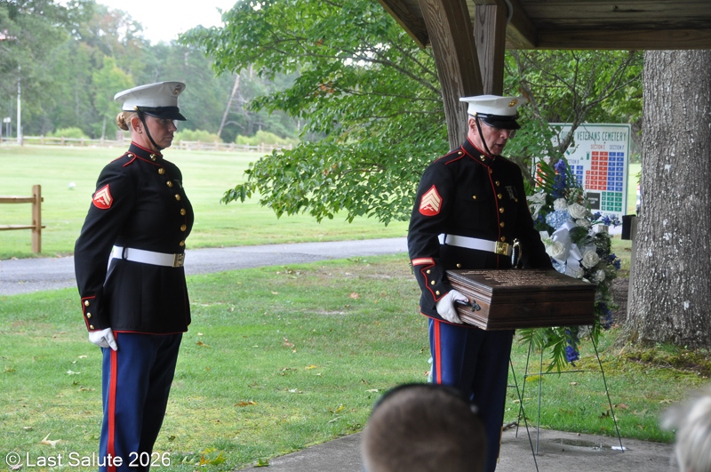 Last-Salute-military-funeral-guard-37