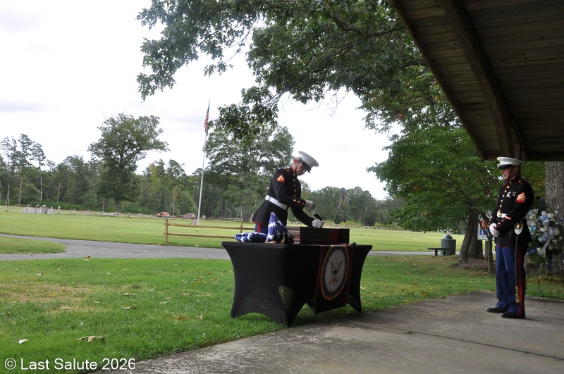Last-Salute-military-funeral-guard-48