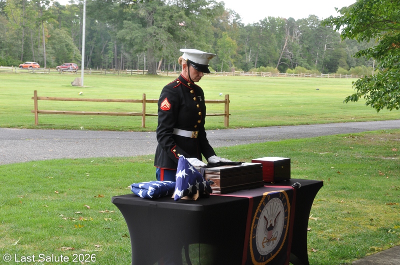 Last-Salute-military-funeral-guard-50