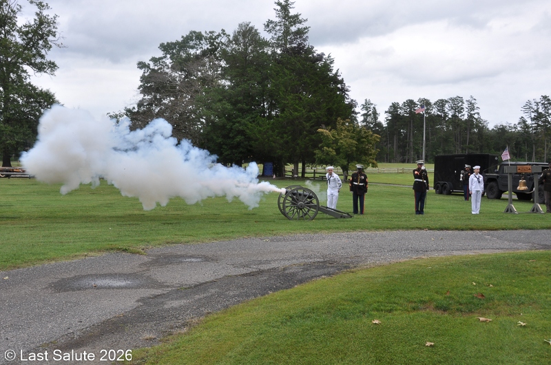 Last-Salute-military-funeral-guard-59