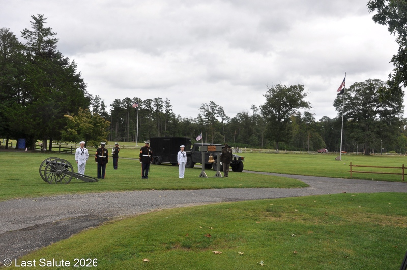 Last-Salute-military-funeral-guard-64