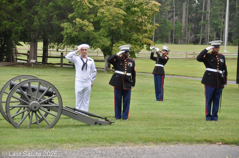 Last-Salute-military-funeral-guard-67