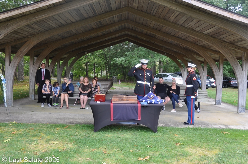 Last-Salute-military-funeral-guard-71