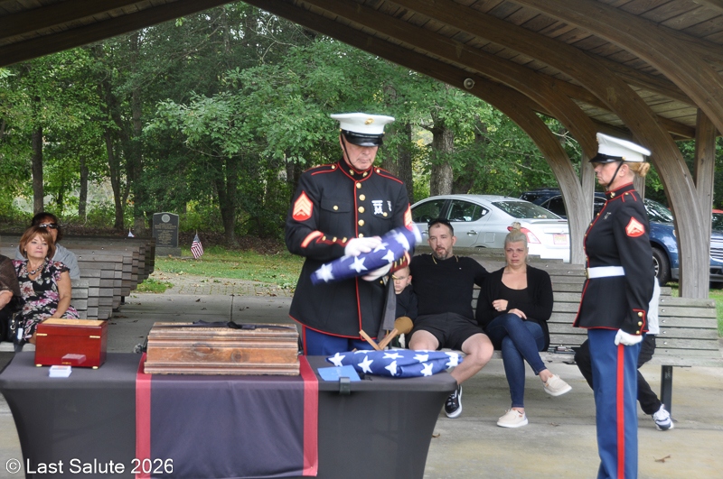 Last-Salute-military-funeral-guard-72