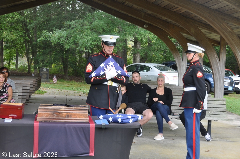Last-Salute-military-funeral-guard-73