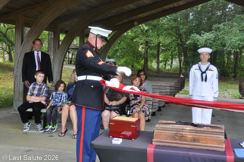 Last-Salute-military-funeral-guard-92