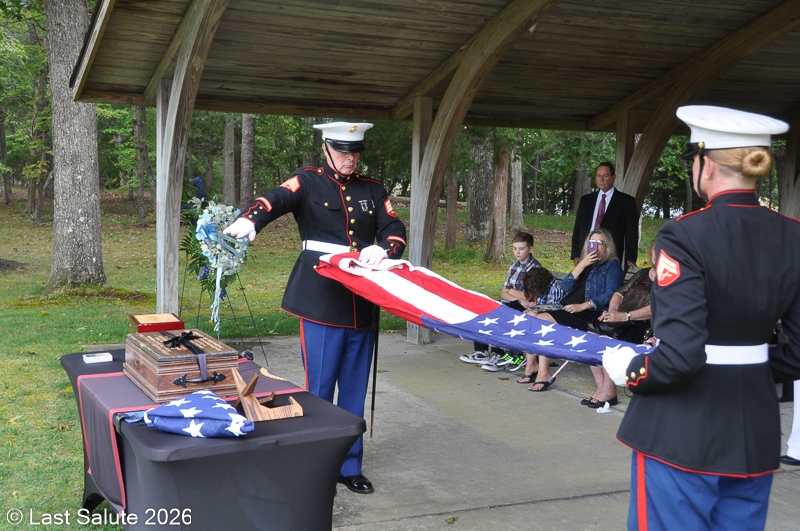 Last-Salute-military-funeral-guard-96