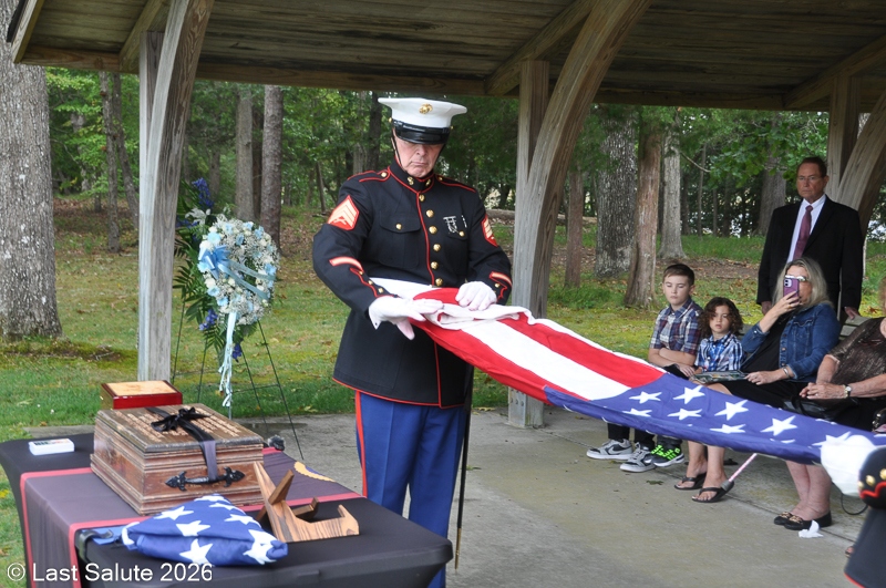 Last-Salute-military-funeral-guard-97