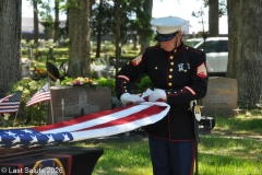 Last-Salute-military-funeral-guard-80