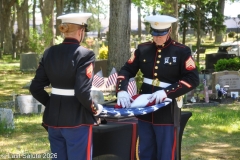 Last-Salute-military-funeral-guard-93