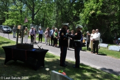 Last-Salute-military-funeral-guard-95
